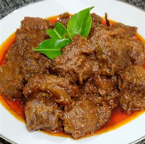 Rendang sapi favorit keluarga yang lezat