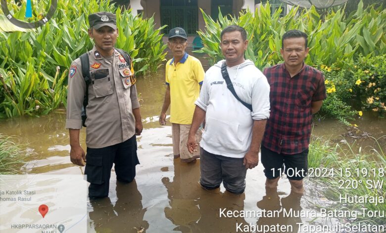 Cepat Tanggap Atasi Banjir di Kecamatan Muara Batang Toru Lurah Muara Manompas M. Padli Memang Baik