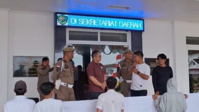 Nasib Tenaga Honorer di Tapsel Bupati Tutup Mata