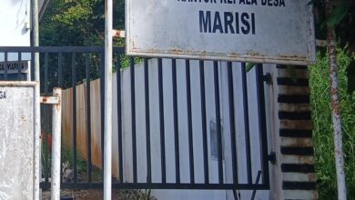 KEPALA DESA MARISI TAPSEL!!! DIDUGA MENGELAPKAN UANG PEGAWAI BUMN KEPALA DESA MARISI TAPSEL!!! DIDUGA MENGELAPKAN UANG PEGAWAI BUMN