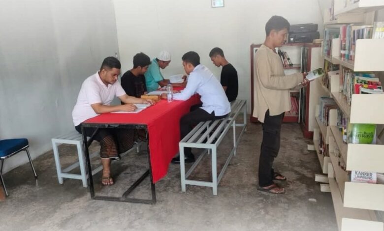 WARGA BINAAN LAPAS KELAS IIB PADANGSIDIMPUAN, IKUTI KEGIATAN MEMBACA DI PERPUSTAKAAN