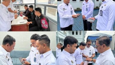 PEJABAT ESELON IV PADANGSIDIMPUAN LAKUKAN PEMERIKSAAN (HP) PETUGAS, DUKUNG PEMBERANTASAN JUDI ONLINE