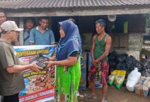 BKM MESJID AL-IHKLAS LK.3 KEL PADANGMATINGGI SALURKAN BANTUAN BENCANA ALAM DI TAPANULI SELATAN