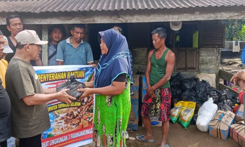BKM MESJID AL-IHKLAS LK.3 KEL PADANGMATINGGI SALURKAN BANTUAN BENCANA ALAM DI TAPANULI SELATAN BKM MESJID AL-IHKLAS LK.3 KEL PADANGMATINGGI SALURKAN BANTUAN BENCANA ALAM DI TAPANULI SELATAN
