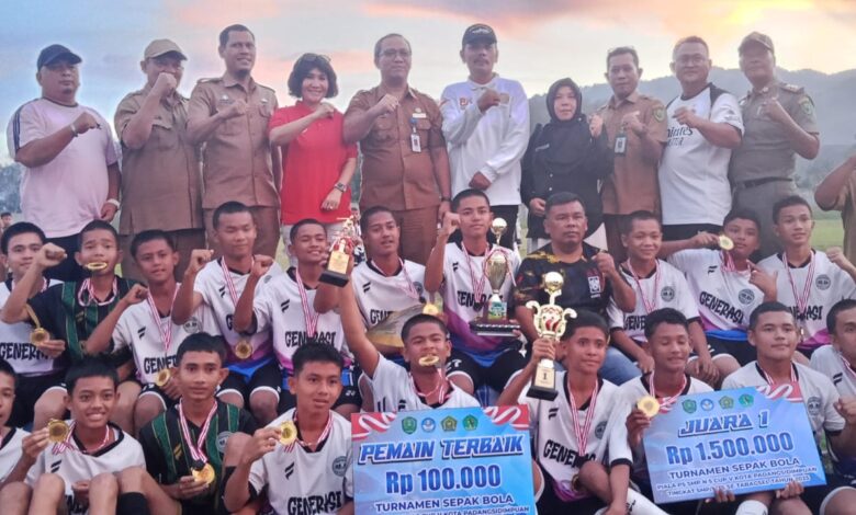 MTSN PADANG LAWAS, RAIH JUARA TURNAMEN SEPAK BOLA, PS SMP NEGERI 5 CUP V SETABAGSEL TAHUN 2025 MTSN PADANG LAWAS, RAIH JUARA TURNAMEN SEPAK BOLA, PS SMP NEGERI 5 CUP V SETABAGSEL TAHUN 2025