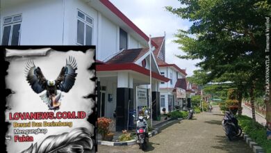 LAPOR PAK BUPATI, KANTOR DINAS PERUMAHAN RAKYAT DAN KAWASAN PEMUKIMAN TAPANULI SELATAN, TIDAK MENGIBARKAN  BENDERA MERAH PUTIH