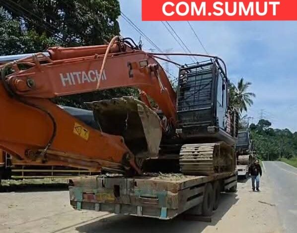 Penangkapan 2 unit Ekskavator, Satuan Ditreskrimsus Bersama Brimob Polda sumut Di sayurmatinggi Tapanuli selatan