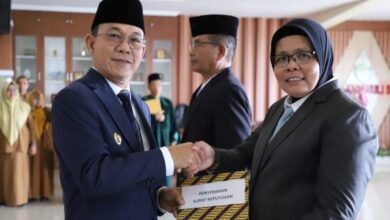 Bupati Tapanuliselatan Lantik Dua pejabat Tinggi pratama Efrida Yanti Pakpahan,STP,MM Sebagai Kadis Pendidikan Tapsel