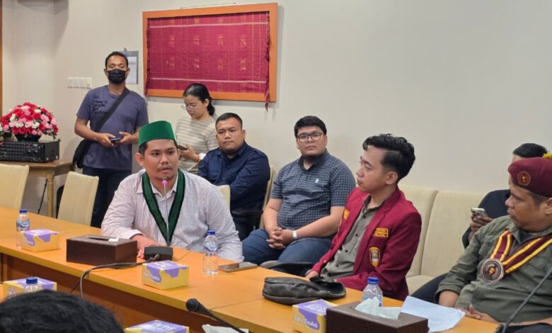 BADKO HMI SUMUT PUJI LANGKAH CEPAT GUBERNUR SUMUT BANGUN PUSKESMAS DI DAERAH TERPENCIL BADKO HMI SUMUT PUJI LANGKAH CEPAT GUBERNUR SUMUT BANGUN PUSKESMAS DI DAERAH TERPENCIL
