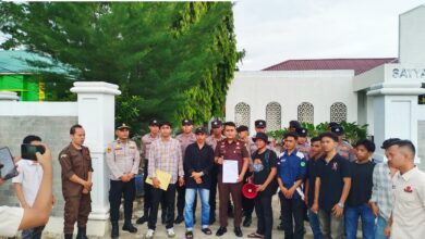 FMPB Gelar Aksi Unjuk Rasa Di Kejari Padang Lawas, Dugaan Pungli Dana THR Guru Pai